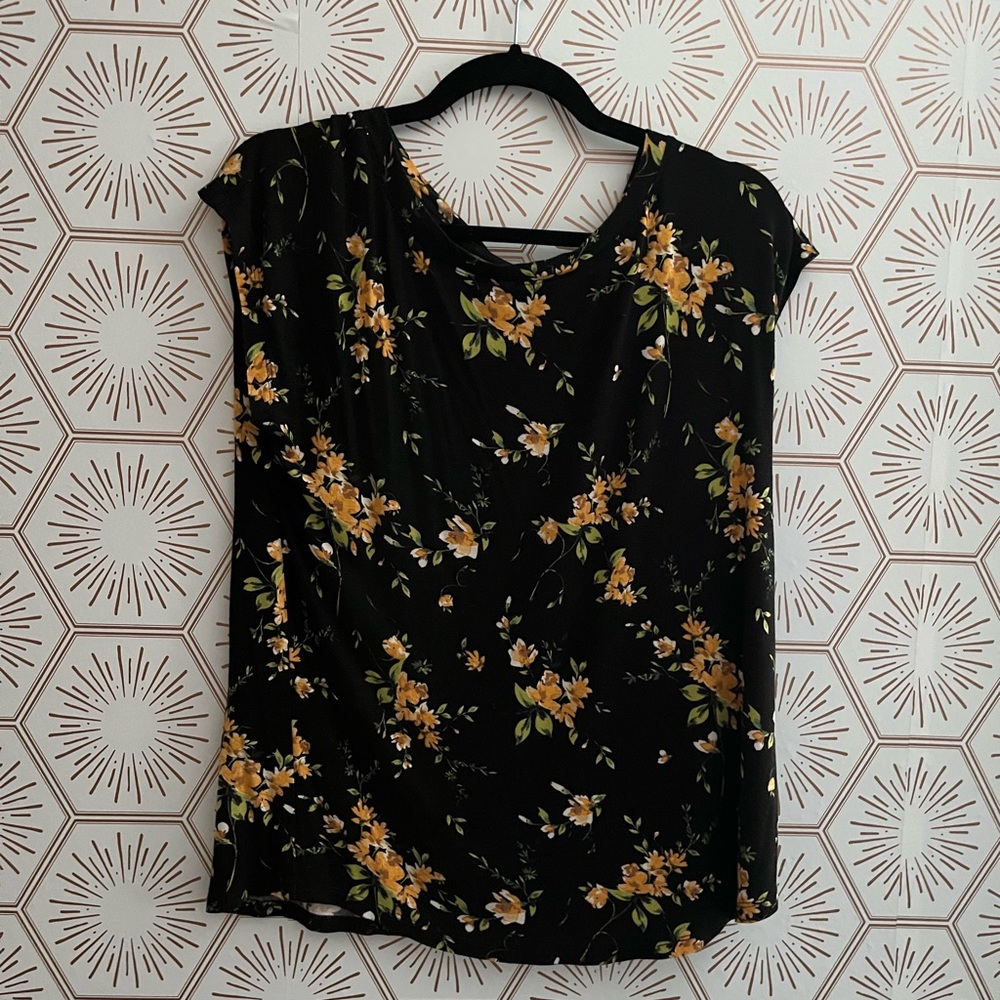 Maurices 24/7 floral tee